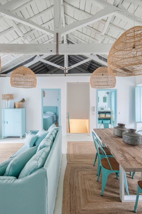 Beach House Room Ideas, Beach House Room Decor, Beach House Decor Living Room, Tropical Homes, Beach House Room, Beach Home Interiors, Beautiful Beach Houses, Beach House Furniture, Homes Decor