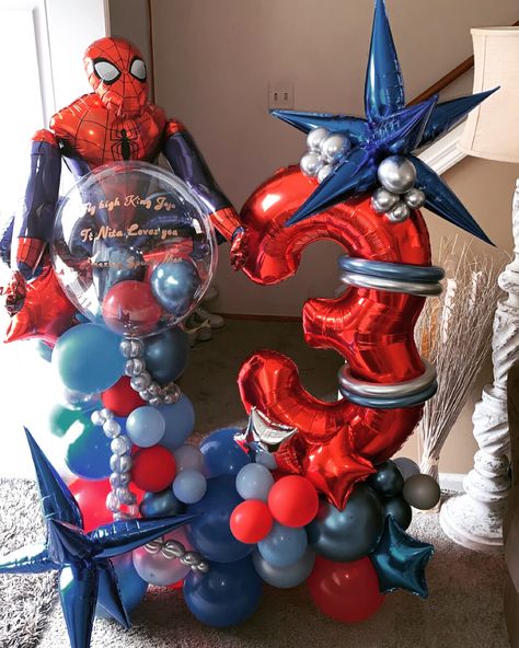 Spider man balloons Superhero Birthday Party Decorations, Spiderman Balloon, Spiderman Theme Party, Flowers Happy Birthday, 4de Verjaardag, Man Bouquet, Superhero Shows, Picnic Birthday Party, Spiderman Birthday Party