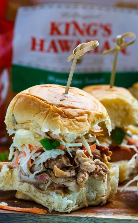 Hawaiian Sliders with Tropical Slaw flavored with pineapple and macadamia nuts. Luau Appetizers, Tropical Slaw, Tropical Appetizers, Pineapple Slaw, Roll Sliders, Hawaiian Sliders, Hawaiian Pork, Amazing Slow Cooker Recipes, Hawaiian Roll Sliders