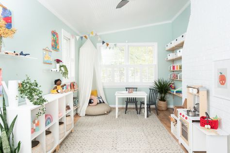 Serene DC Playroom - Contemporary - Kids - DC Metro - by grOH! Playrooms | Houzz UK Small Space Nursery, Office Entrance, Small Space Organization, Dc Metro, Kitchen Photos, Small Space Living, Kitchen Room, House Painting, Small Bathroom