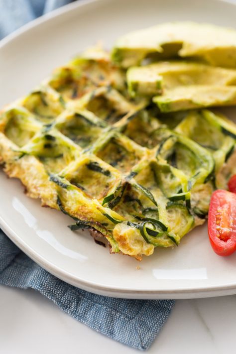 Zucchini Noodle Egg Waffle Zucchini Waffles, Cooking Light Diet, Zucchini Quiche, Eat Good Feel Good, Egg Waffle, Zucchini Noodle, Wok Cooking, Spiralizer Recipes, Breakfast Quiche