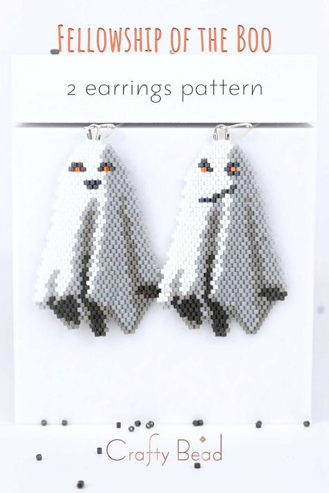 Brick stitch pattern for beaded Halloween earrings with funny and very scary ghosts. Gift your friends a fright with a unique, spooky ‘boo! Brick Stitch Beading Patterns, Halloween Beadwork, Bead Creatures, Brick Stitch Earrings Pattern, Brick Stitch Pattern Earring, Beaded Halloween, Earrings Pattern, Beaded Earrings Diy, Ghost Earrings