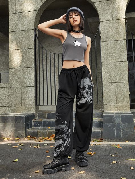 ROMWE Grunge Punk Skull Graphic Sweatpants Punk Sporty Outfits, Grunge Athleisure, Alt Outfits Sweatpants, Fitted Gothic Bottoms For Streetwear, Punk Loungewear, Grunge Bottoms, Gothic Streetwear Bottoms With Pockets, Punk Outfits For Women, Goth Sweatpants