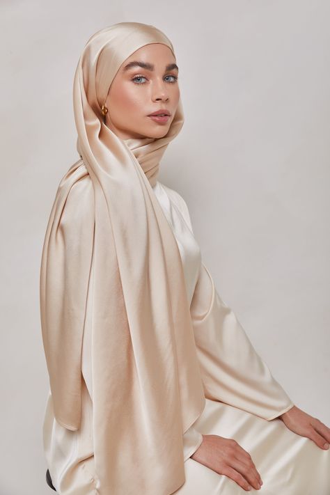 TEXTURE Satin Hijab - Hope Veiled Collection Hijab High Fashion, Hijab Fashion Photoshoot, Hijab Shoot, Scarf Photoshoot, Hijab Photoshoot, Photoshoot Reference, Hijab Model, Satin Hijab, Shawl Hijab