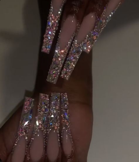 nails, pretty nails, extravagant, nail designs, instagram nails, long nails, acrylics, acrylic nails, long acrylic nails, cute acrylic nails Showgirls Nails, Xxl Nail Ideas, Bling Long Nails, Extravagant Nails Designs, Super Long Nails, Extravagant Nails, Md Nails, Dramatic Nails, Nails Art Simple