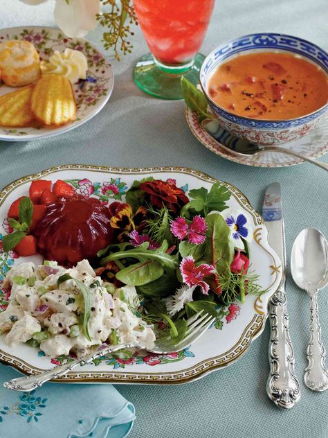 Already have an easy chicken salad recipe you love? No matter, you're still going to want to give this tarragon chicken salad a try. Celery Recipe, Luncheon Recipes, Macaroni Salads, Tarragon Chicken Salad, Hot Chicken Salads, Spring Luncheon, Luncheon Menu, Chicken Spaghetti Casserole, Tarragon Chicken