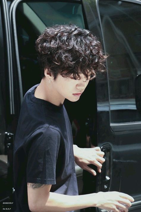 Asian Hair Perm, Asian Perm, Bap Yongguk, Curly Asian Hair, Perm Hair Men, Wavy Perm, Bang Yongguk, Wavy Hair Men, Short Curly Haircuts