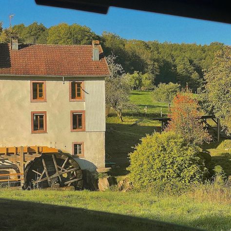 Cottage In Europe, France Cottage Aesthetic, Countryside Of France, Vintage Countryside Aesthetic, South Of French Aesthetic, Country Side France, Small Town Europe Aesthetic, French Countryside House Aesthetic, 60s France Aesthetic