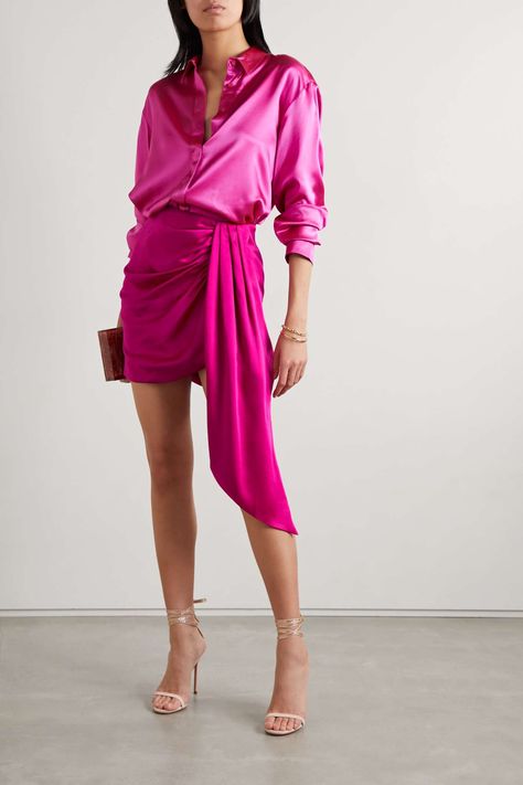 Pierpaolo Piccioli, Satin Mini Skirt, Chic Skirts, Miniskirt Outfits, Night Night, Valentine's Day Outfit, Jonathan Simkhai, Bougainvillea, Pink Skirt