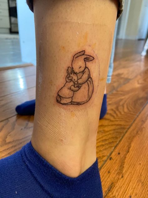 Peter Rabbit Tattoo, Peter Rabbit Tattoos, Hase Tattoos, Mom Baby Tattoo, Mother And Baby Tattoo, Water Lily Tattoos, Mum Tattoo, Rabbit Tattoo, Bunny Tattoos