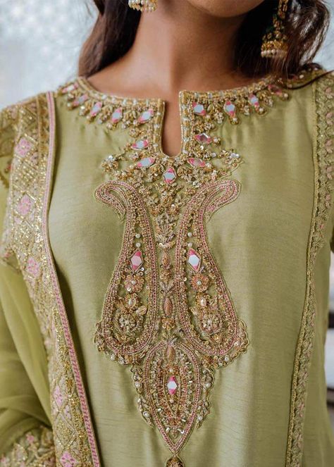 Paisley Neckline Embroidery, Heavy Embroidered Dupatta, Paisley Embroidery Designs, Mirror Work Neckline, Adda Work Embroidery, Dabka Work Embroidery, Raw Silk Pants, Casual Bridal Dress, Organza Styles