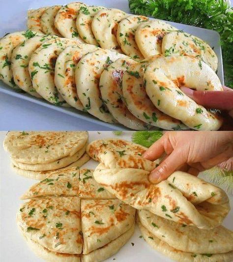 Indulging in savory delights doesn’t have to derail your health goals, especially with the delectable Weight Watchers Garlic Flatbreads recipe. Bursting with flavor and crafted with wholesome ingredients, these flatbreads offer a guilt-free treat that satisfies cravings without compromising on nutrition. With a perfect balance of garlic aroma and fluffy texture, these flatbreads are a … Air Fryer Flatbread, Air Fryer Recipes Uk, Garlic Flatbread, Making Dough, Mama Cooking, Carb Free Recipes, Homemade Flatbread, Grandma's Recipes, Flatbread Recipe