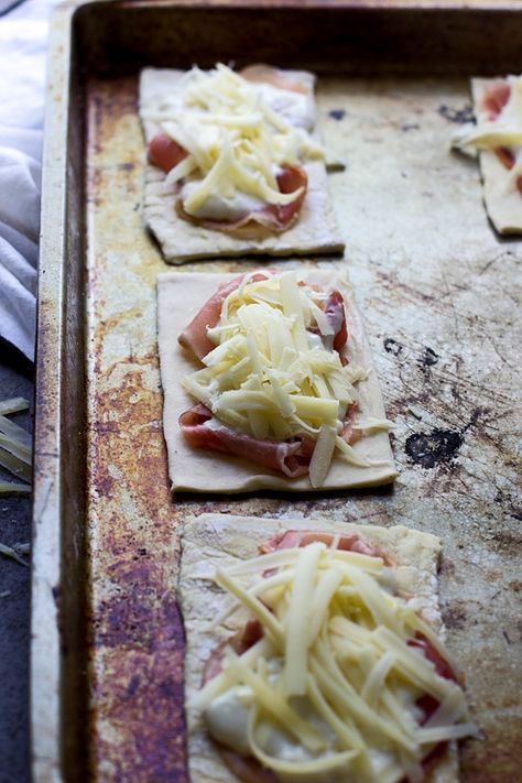 Croque Monsieur Pop Tarts - Cooking for Keeps Savory Pop Tarts, French Sandwich, Baking Buns, Popsugar Food, For Keeps, Puff Pastry Recipes, Pastry Recipes, How To Make Bread, Puff Pastry