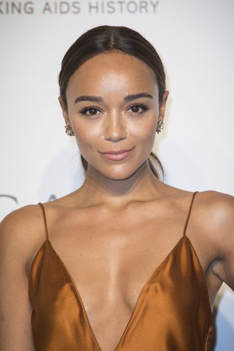 Ashley Madekwe Ashley Madekwe, Black Queens, Black Actors, Celebrity Look Alike, Soft Autumn, English Actresses, Color Analysis, Black Queen, Look Alike