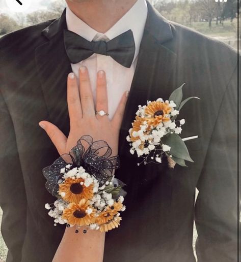 Country Corsage And Boutonniere, Bouttoniers Prom, Flowers For Black Dress Prom, Flowers For Prom Wrist Corsage, Bouteniers And Corsages Prom, Sunflower Corsage Prom, Sunflower Corsage And Boutonniere, Sunflower Corsage Wedding, Unique Corsages For Prom