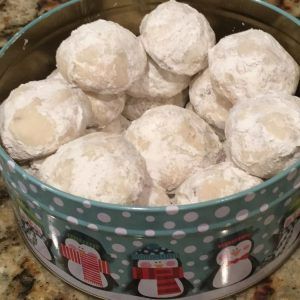 Biscotti Recipes, Skillet Cookies, Pecan Snowballs, Pecan Snowball Cookies, Snowball Cookie Recipe, Southern Recipe, Russian Tea Cake, Mexican Wedding Cookies, Snowball Cookies