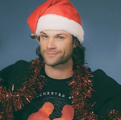 Supernatural Christmas, Jesen Ackles, Dean Forester, Jared Padalecki Supernatural, Jared And Jensen, Supernatural Cast, Men’s Health, Sam Winchester, Jared Padalecki