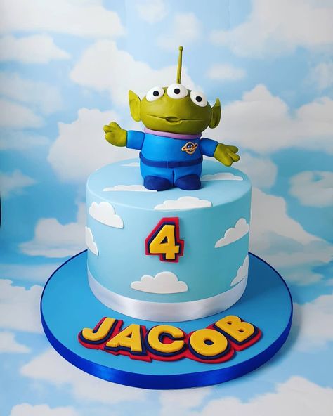 Toy Story Alien Cake, Cake Boy Birthday, Birthday Cake Boy, 4th Birthday Party For Boys, Alien Cake, Toy Story Clouds, Doggie Birthday, Toy Story Birthday Cake, Alien Party