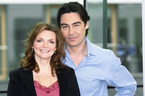 Tv Duos, The Inspector Lynley Mysteries, Nathaniel Parker, Kym Marsh, Gorgeous Guys, Great Tv Shows, British Tv, Tv Drama, Book Authors