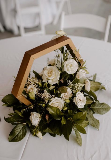 Wedding Napkin Holders Diy, Hexagon Table Centerpieces, Hexagon Centerpiece Wedding Inspiration, Neutral Wedding Centerpieces, Hexagon Centerpiece, Table Centerpieces For Weddings, Wedding Terrarium, Center Peices, Centerpieces For Weddings