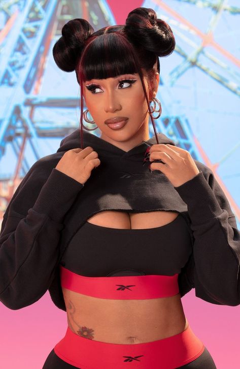 Cardi B Pics, Cardi B Photos, Female Rappers, Cardi B, Celebrity Hairstyles, Nicki Minaj, Cropped Hoodie, Nike Sportswear, Kim Kardashian