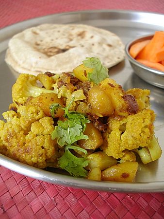 aloo-gobi-sabji Gobi Sabji, Gobi Curry, Gobi Recipes, Cauliflower Potatoes, Indian Recipes Authentic, Indian Cookbook, Aloo Gobi, Cauliflower Curry, Potato Curry