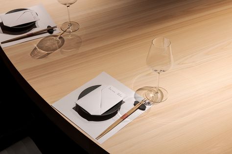 Sushi Table Setting, Japanese Fine Dining, Chinese Fine Dining Photography, Toro Sushi, Fine Dining Table Setting, Luxury Sushi Restaurant, Japanese Sushi Restaurant, High End Sushi Restaurant, Japanese Fine Dining Restaurant