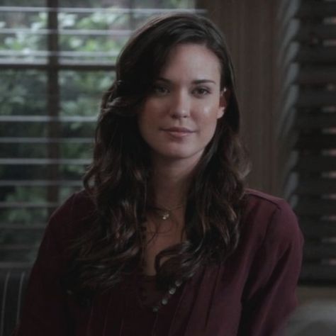 Odette Annable House, Jessica Adams, Odette Annable, Adams Homes, House Md, Dr House, New Amsterdam, Chicago Med, Original Characters