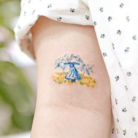 STUDIOBYSOL_ovenlee on Instagram: “Sound of music 🎼 #오븐리타투 #ovenleetattoo” Sound Of Music Tattoo, Realistic Tattoo Ideas, Motivation Tattoo, Grandma Tattoos, Wood Tattoo, Motivational Tattoos, Dainty Tattoo, Watercolor Tattoo Flower, Tattoo Aesthetic