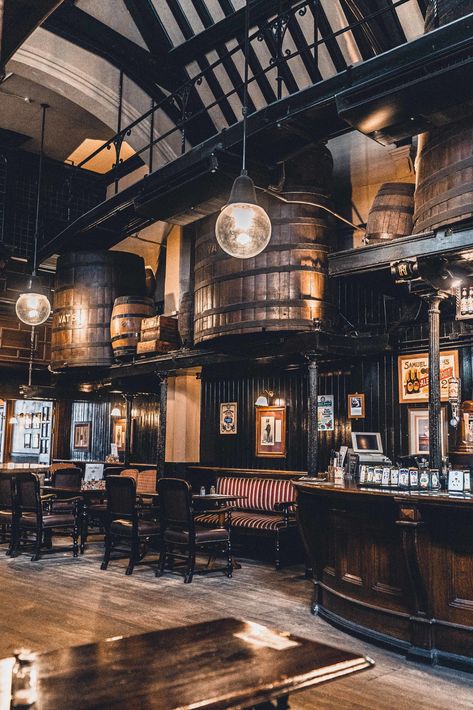 Cittie of Yorke: Enjoy a Pint in an 'Olde' London pub in Holborn, London, England Old Pub Interior Ideas, Beer Pub Design, Fantasy Builds, Basement Pub, Holborn London, Pub Interior Design, Pub Interior, Pub Design, British Pub