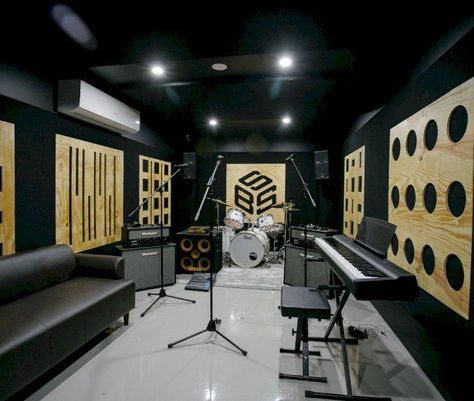 Big Music Room, Industrial Music Studio, Professional Music Studio Design, Rehearsal Studio Design, Band Rehearsal Studio, Small Music Studio, Small Music Room, Bedroom Music Studio, Band Studio