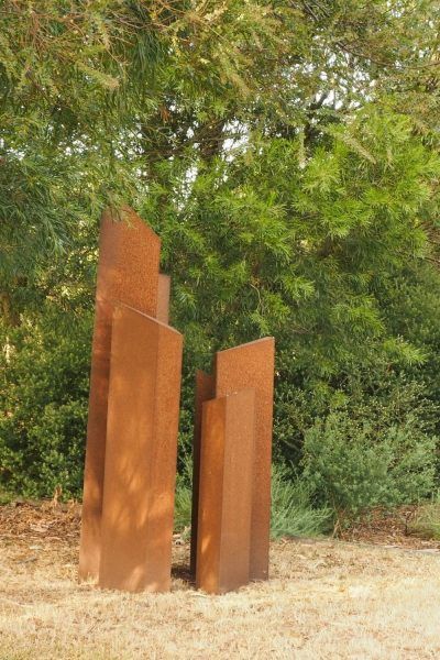 Large Garden Ornaments, Gardening Quotes, Metal Sculptures Garden, Yard Sculptures, Garden Screening, Sun Garden, Metal Sculptures, Sculpture Ideas, Garden Design Ideas