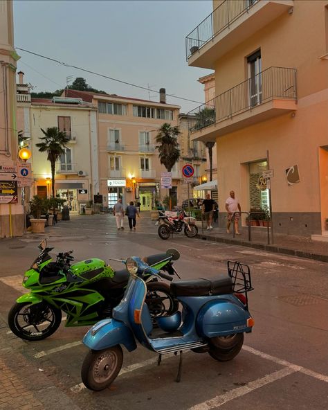 I was born to live in Italy and bring back the old Italian way of life. 🛵🇮🇹🍝🍋 #dolcevita #italianlife #italianwomen #italy #calabria #italiana #auswandern #italiansdoitbetter 9am In Calabasas, Calabria Italy Aesthetic, Tropea Italy Calabria, Italy Calabria, Live In Italy, Catanzaro Calabria Italy, Italian Life, Living In Italy, Italian Women