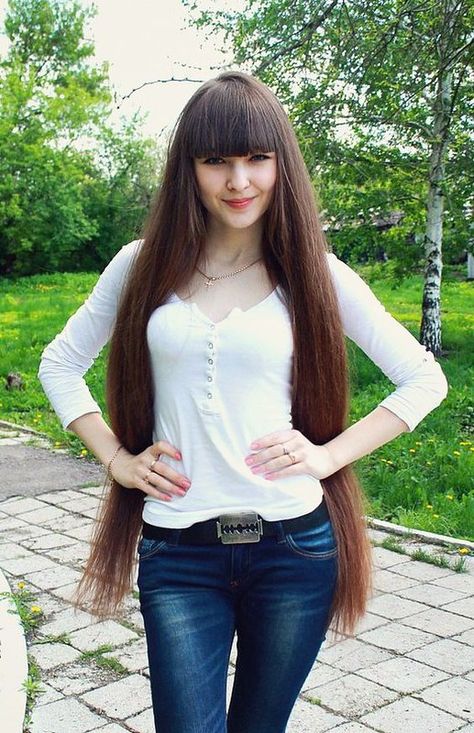 ce6af2b4752ca9d0636589414f09bee6 | jose luiz | Flickr Summer Hairstyles For Short Hair, Extremely Long Hair, Extra Long Hair, Rapunzel Hair, Really Long Hair, Hair Idea, Easy Summer Hairstyles, Hairstyles For Medium Length Hair, Long Brown Hair