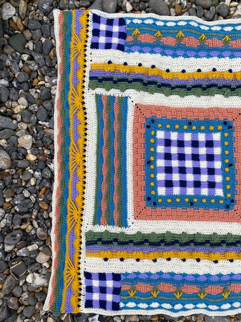 Picnic on the Beach Week 6 – Coastal Crochet Picnic Crochet, Crochet Cals, Coastal Crochet, Crochet Cal, Picnic On The Beach, Beach Week, Blanket Ideas, Crochet Blanket Afghan, Crochet Blankets