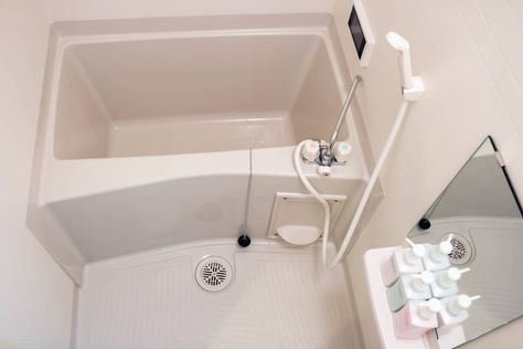 Japanese Apartment Small, Japanese Bathroom Small, Washroom Design Ideas, Modern Japanese Bathroom, Bathtub Small Bathroom, Japanese Apartment Interior, Japanese Bathroom Ideas, Japan Bathroom, Japanese Bathrooms