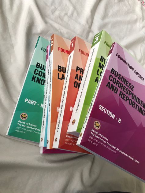 business books 💅🏽 College Books Aesthetic, International Business Student Aesthetic, Chartered Accountant Aesthetic, Commerce Aesthetic, Accountant Aesthetic, Accounting Student Aesthetic, Charted Accountant, Future Accountant, Accounting Notes