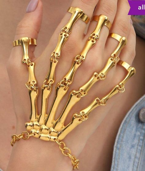 Bracelets Goth, Hand Grabbing, Skeleton Hand Bracelet, Hand Bracelet With Ring, Skeleton Finger, Skeleton Bracelet, Finger Hands, Bones Bracelet, Skeleton Bones