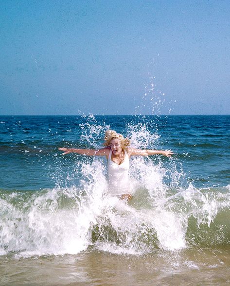 Lady Hollywood (Posts tagged marilyn monroe) Messy Hair Up, Margaret Sullavan, Candle In The Wind, Real Queens, Katharine Hepburn, Marilyn Monroe Photos, Norma Jean, Vintage Americana, Norma Jeane