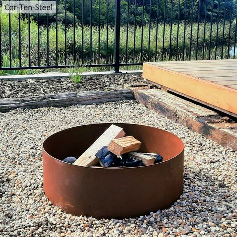 Steel Ring Fire Pit, Steel Fire Pit Ideas Backyard, Corten Fire Pit, Corten Steel Fire Pit, Corten Garden, Steel Fire Pit Ring, Metal Garden Edging, Fireplace Patio, Plant Rings