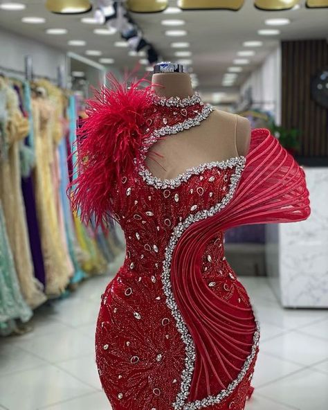 Fun Fashion Pageant Outfit, Naija Dresses, Spiral Dress, Beautiful Ankara Gowns, Bride Reception Dresses, Ladies Design, Mermaid High, Pageant Outfits, Nigerian Lace Styles Dress