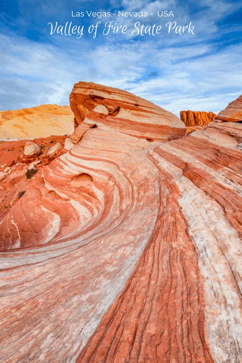 Valley of Fire State Park Nevada USA. Places to see when visiting Las Vegas. Nevada State Parks. Red rock park. Nevada hiking. Things to do in La s Vegas Instagrammable places near Las Vegas #lasvegas #nevada #valleyoffire Nevada Hiking, Usa Places, Utah Trip, Things To Do In La, Scenic Places, Valley Of Fire State Park, American States, Visit Las Vegas, Wallpaper Samsung