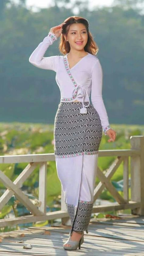 Shan dress Shan Clothes Design, Shan Dress Traditional, Shan Dress Design, Burmese Clothing Design, Shan Dress, Simple Formal Dresses, Burma Dress, Burmese Dress, Myanmar Clothes