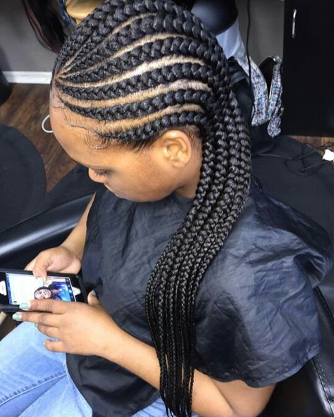 Nice                                                                                                                                                     More Feed In Braids, Feed In Braids Hairstyles, Braids Styles, Types Of Braids, Braided Ponytail Hairstyles, Feed In Braid, Beautiful Braids, Penteado Cabelo Curto, Cornrows Braids