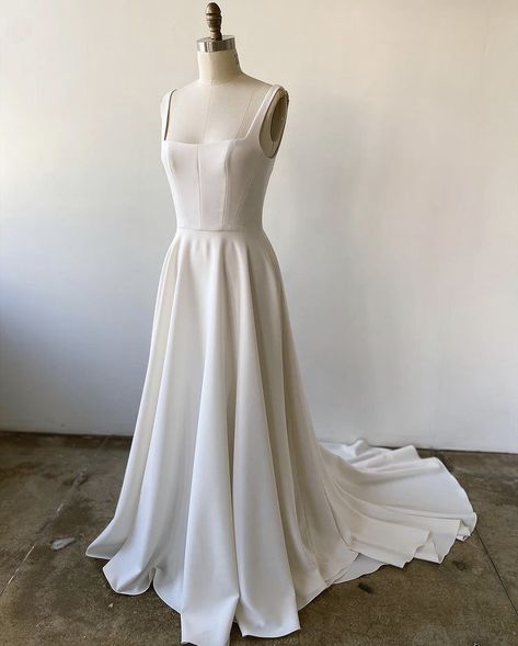 Carol Hannah, Santa Fe Wedding, Wedding Robe, Full Circle Skirts, White Square, Circle Skirt, Dream Dress, Sheath Wedding Dress, Sleeveless Wedding Dress