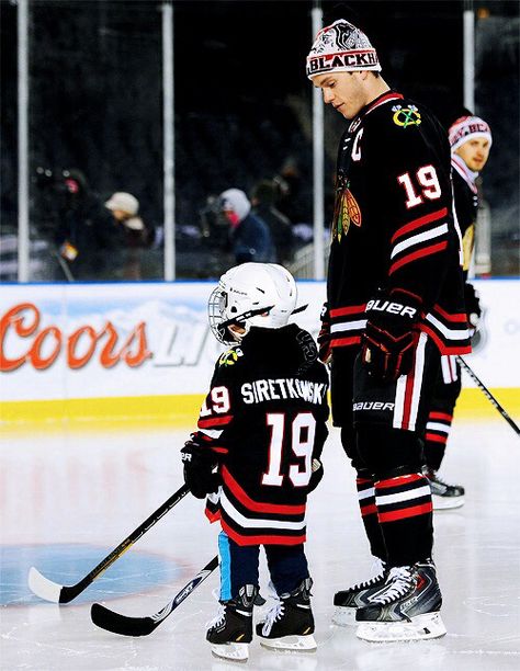 Hockey Girlfriend, Hockey Rules, Chicago Blackhawks Hockey, Hockey Baby, Jonathan Toews, Hockey Girl, Hockey Stuff, Blackhawks Hockey, House Fashion