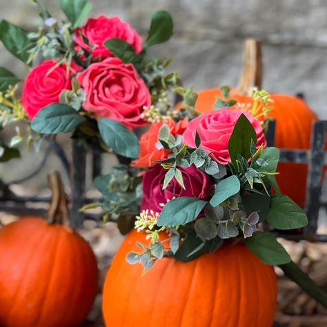 A pop of pink in with orange! Rethinking my fall decor! #pinkaesthetic #pinkhalloween #solawoodflowers #ctflorist #ctsmallbusiness #ctwedding #fallweddinginspiration Wedding Inspiration Fall, Wood Flowers, Pink Halloween, Pink Aesthetic, I Fall, Fall Decor, Orange, Wood, Flowers