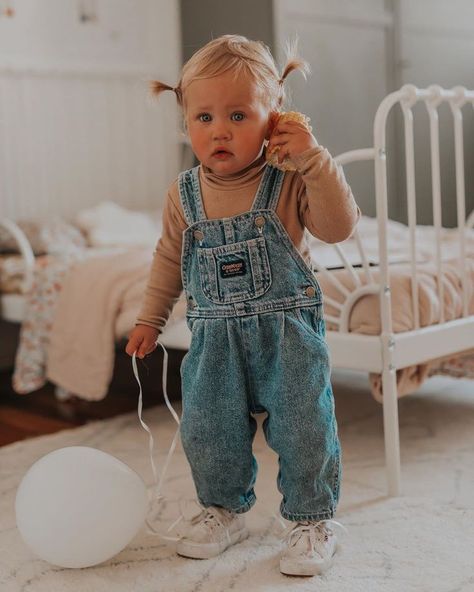 kids overalls outfit Logo Animal, Baby Fits, Everything Baby, On The Floor, Toddler Fashion, Future Baby