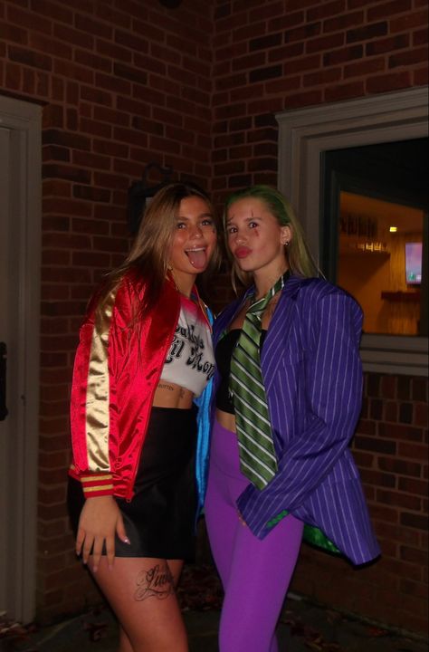 #joker #love #halloweencostume #halloweeninspo #costume #smile #hahahaha Joker And Harley Quinn Two Girls Costume, Harley Quinn And Joker Girls Costume, Halloween Duo Ideas Costumes, Diy Female Joker Costume, Harly Quinn Halloween Costume Ideas, Easy Joker Costume, The Joker Outfit, Harley Quinn Joker Costume, Harley Quinn And Joker Costume