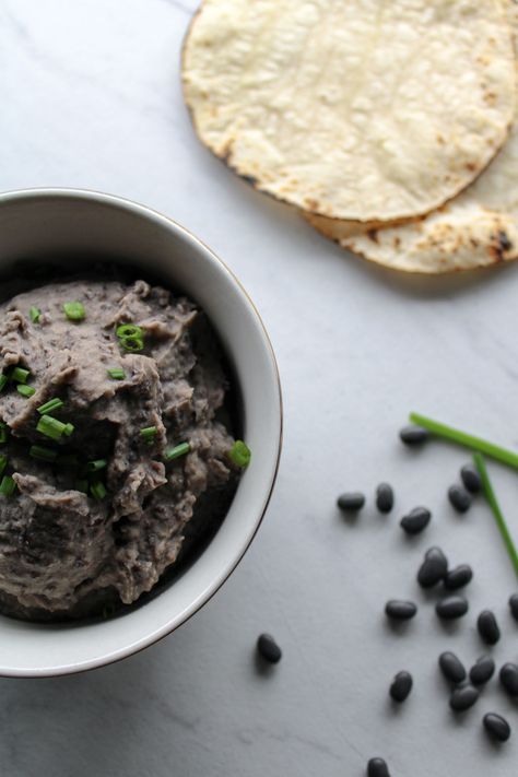 Black Bean Puree, How To Soak Beans, Dried Black Beans, Vegan Black Bean, Pureed Food Recipes, Dried Beans, Refried Beans, Healthy Options, Black Beans